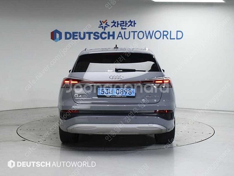 회색 아우디 Q4 중고 아우디 전기차 40 중고차리스구...--9